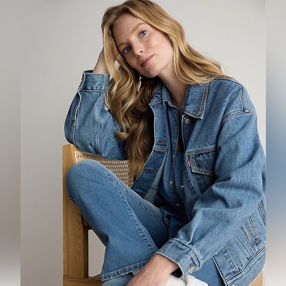 NEW WITH TAGS Levi's 90’s TRUCKER Blue Jean Denim Jacket Sz M